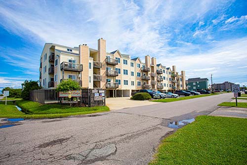 SDV102 - A Block to the Beach SDV102 - A Block to the Beach